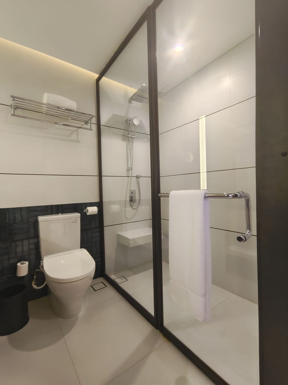Free toiletries, hair dryer, slippers