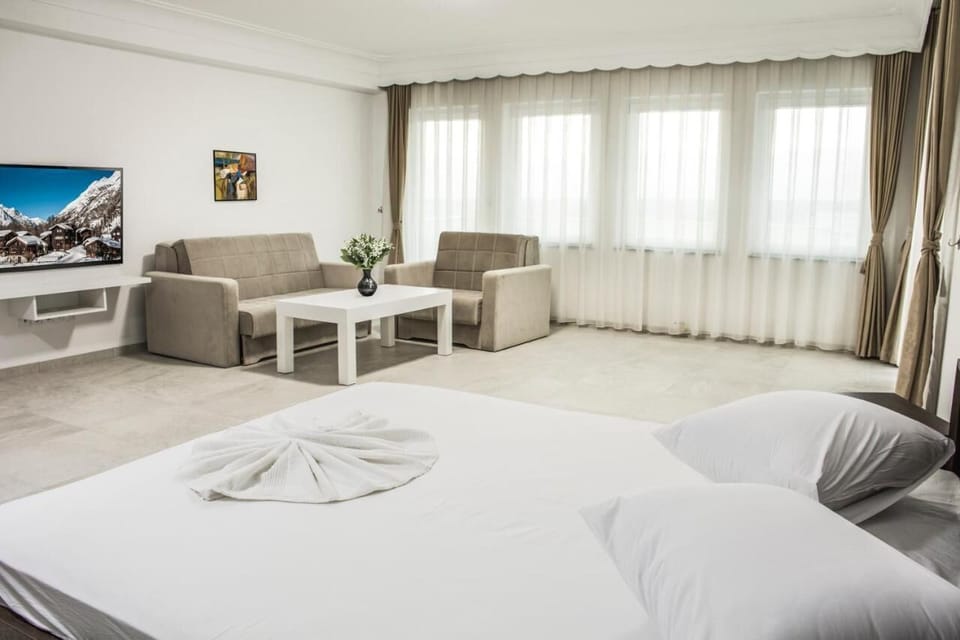 Classic Double Room | Free WiFi