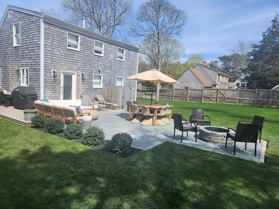 NEW LARGE PATIO WITH SITTING AREA, OUTDOOR DINING FOR 8 AND FIREPIT!