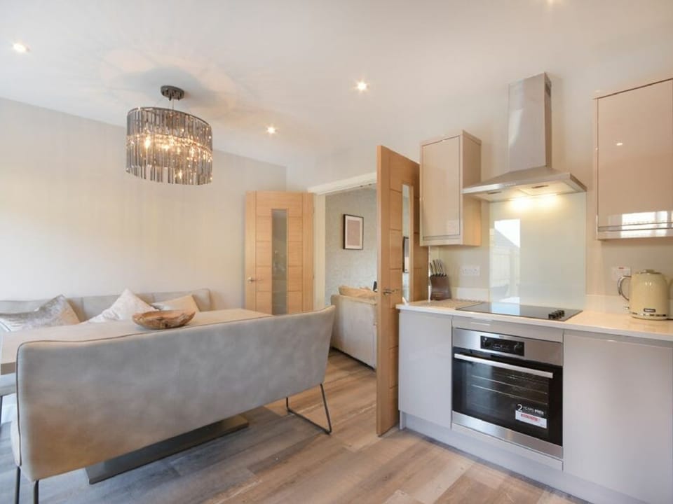 Fridge, dishwasher, electric kettle, toaster