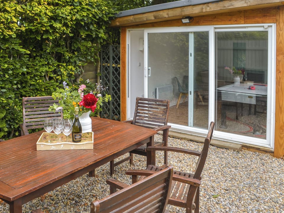 Sitting-out-area | The Rose, Lesbury, near Alnmouth