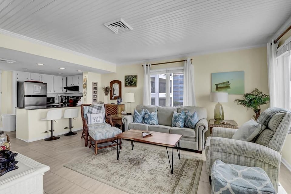 Oceanfront Living Room, 204 F Port O Call