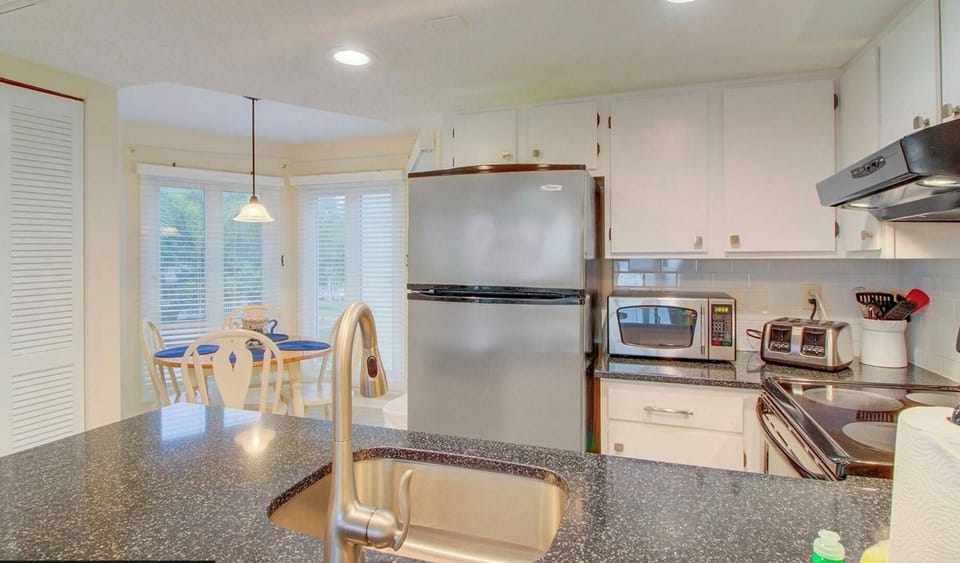 Kitchen 204 F Port O Call (1)