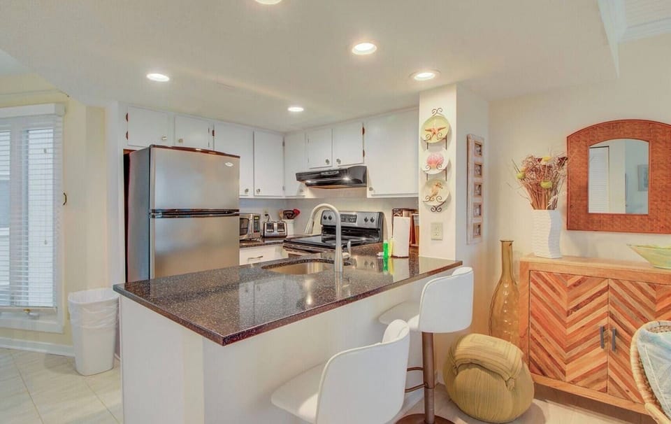 Kitchen 204 F Port O Call (2)