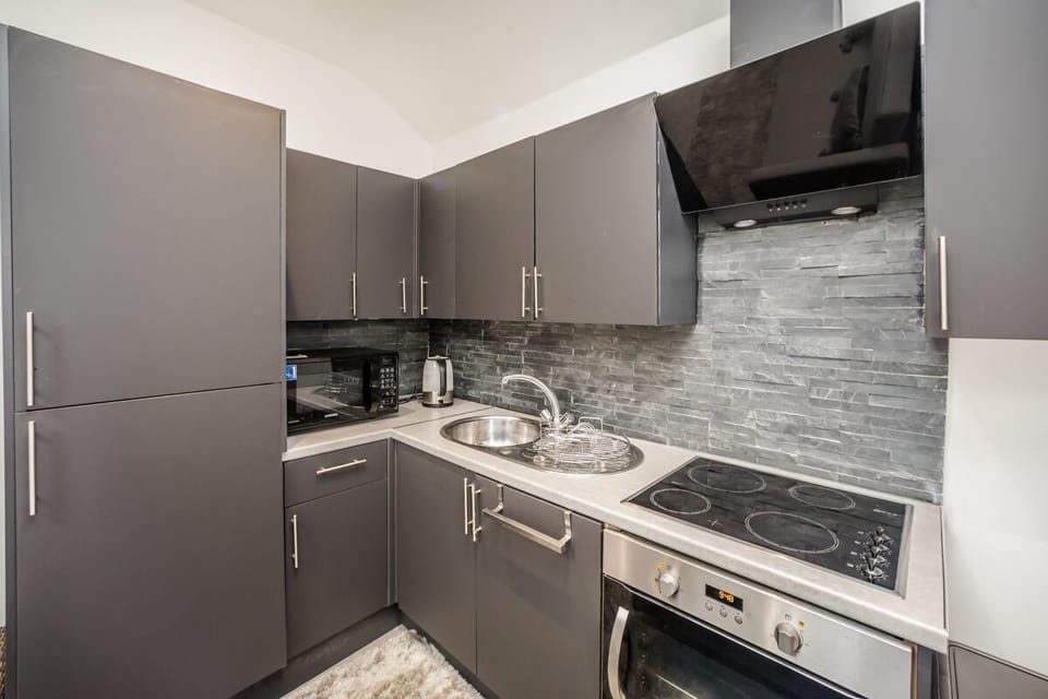 Panoramic Cottage, Accessible, Ensuite (Free parking ) | Shared kitchen