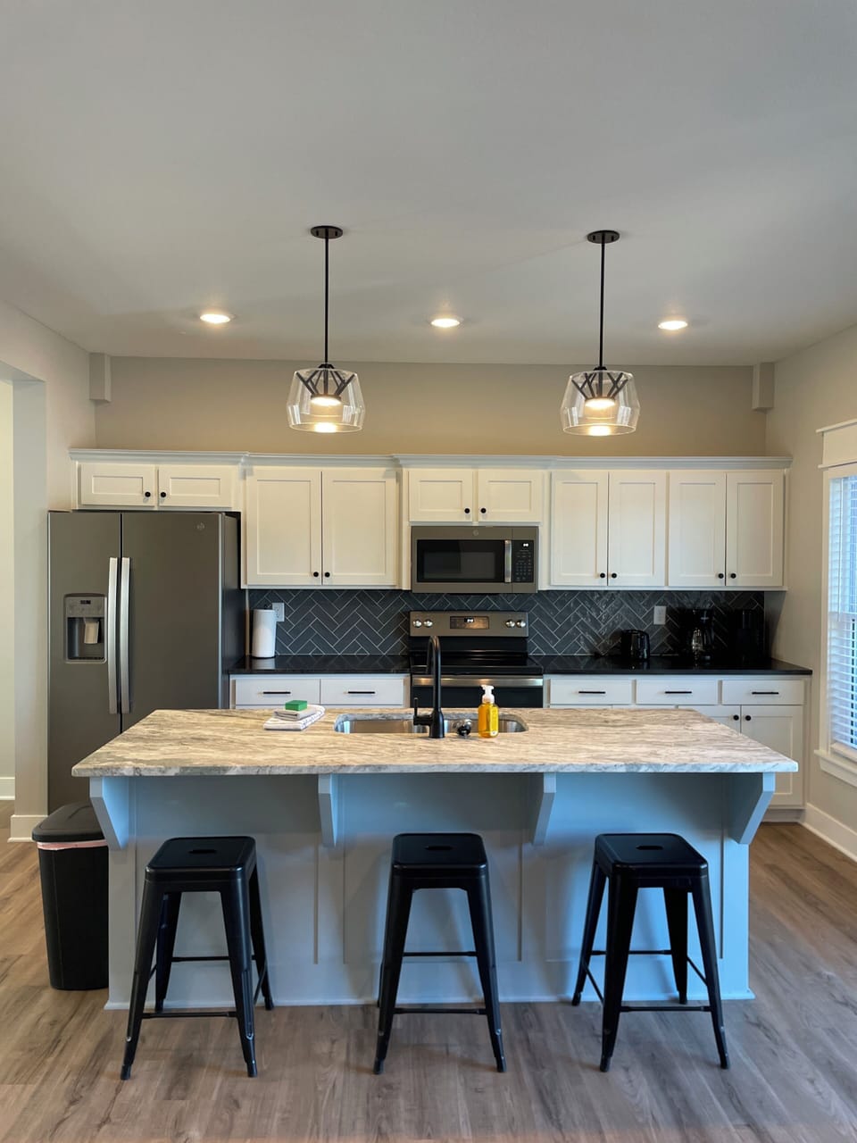 99d9844a-14d3-410c-acef-9bc970a37c6e