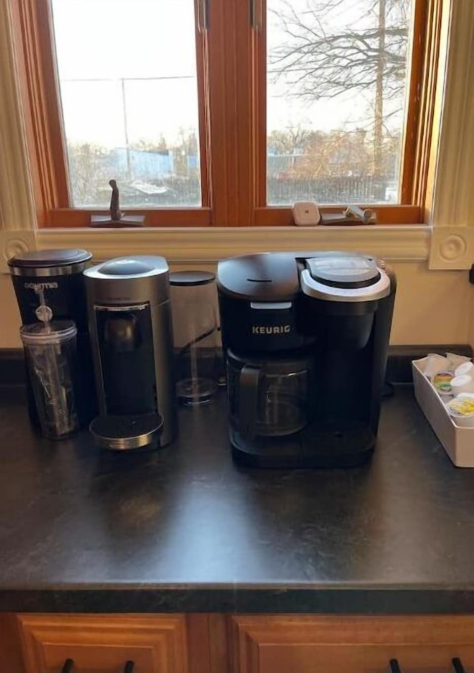 Coffee bar with Keurig & Nepresso maker 
