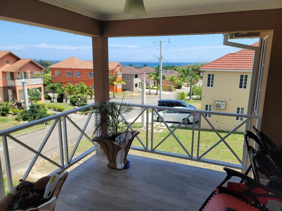 House | Terrace/patio