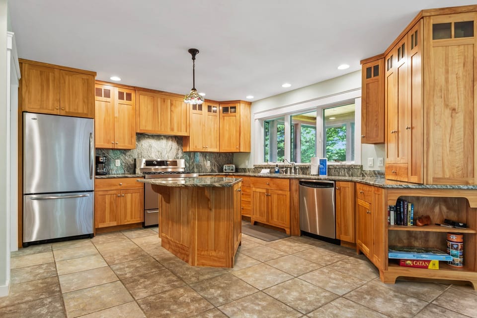 Spacious kitchen for big groups