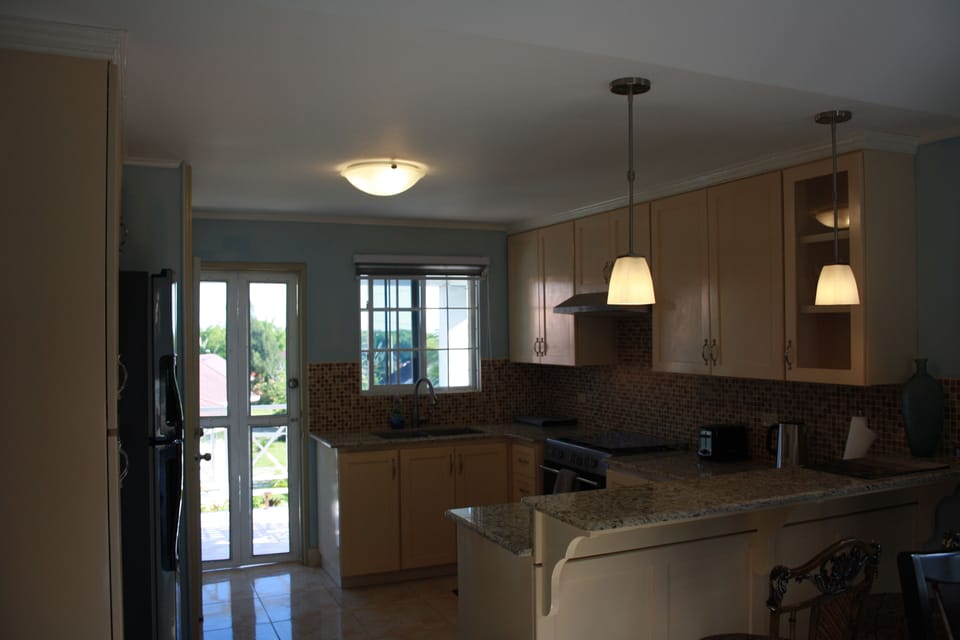 House | Private kitchen | Fridge, microwave, stovetop, electric kettle