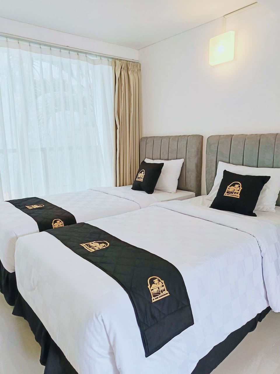 Deluxe Twin Room, 2 Twin Beds | Free WiFi, bed sheets