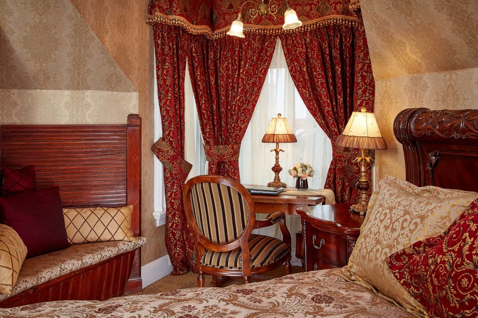 Superior Room, 1 King Bed | In-room safe, individually decorated, desk, blackout drapes