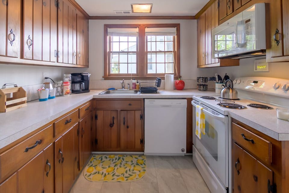 Full Full kitchen