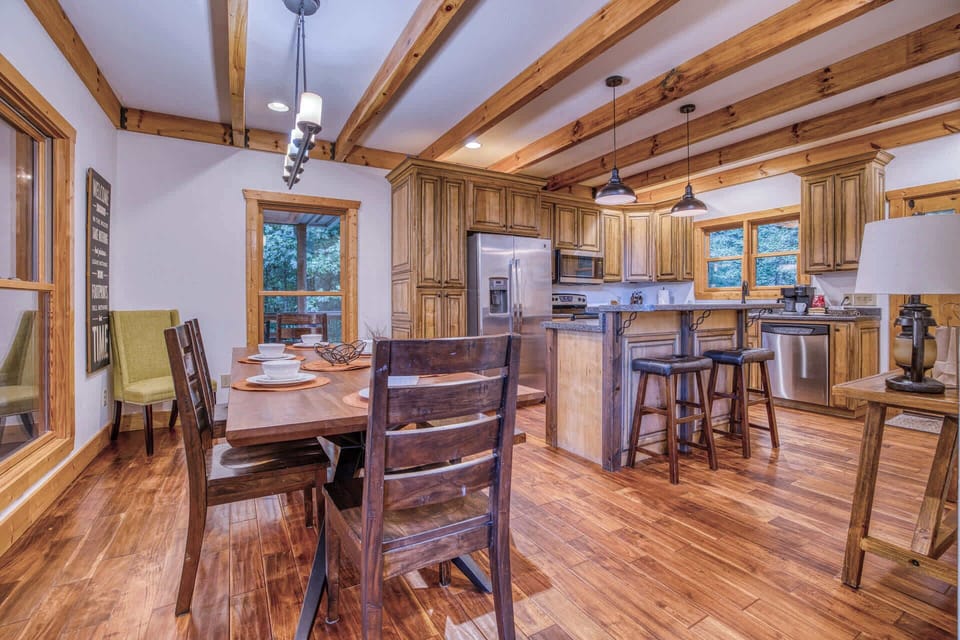 Spacious dining and kitchen area