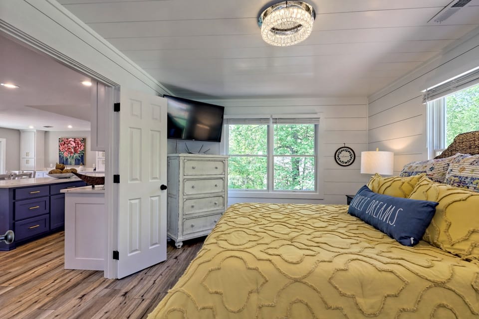 bedroom #3 Queen bedroom
