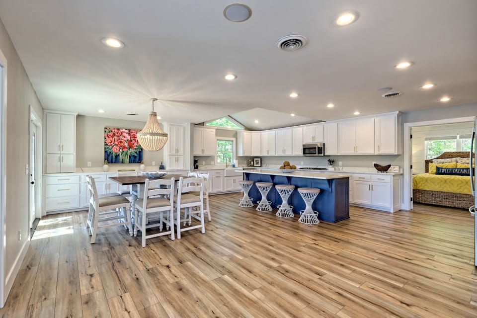 kitchen/dining room on main floor 