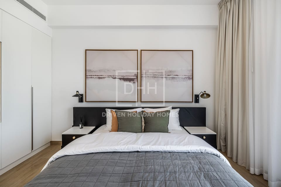 Panoramic Apartment | 1 bedroom, blackout drapes, iron/ironing board, cribs/infant beds