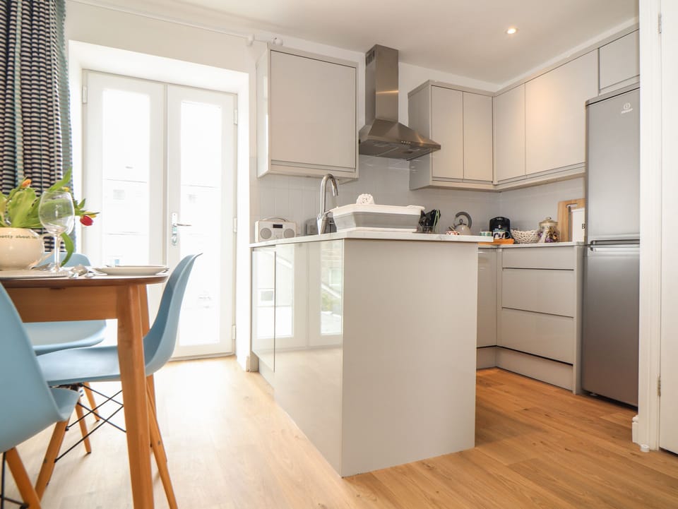 Fridge, dishwasher, electric kettle, toaster