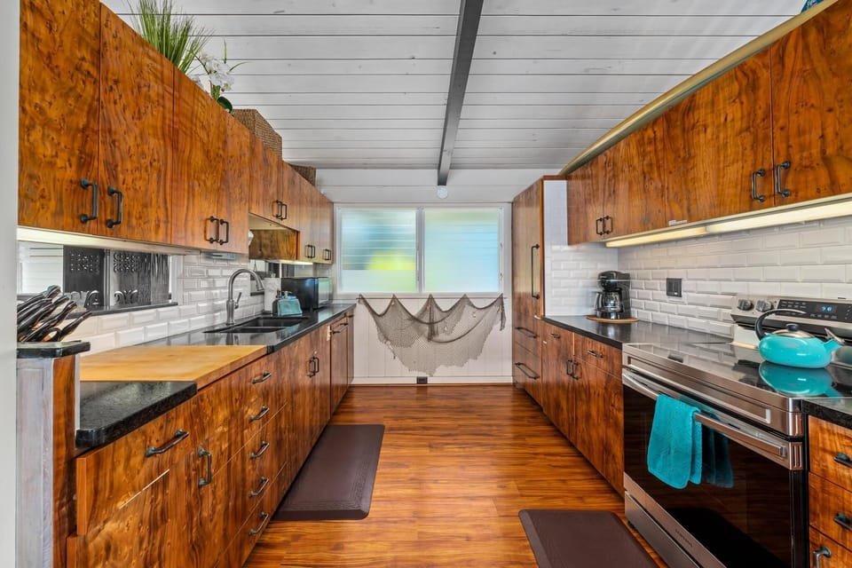 Fully stocked kitchen with all of the essentials