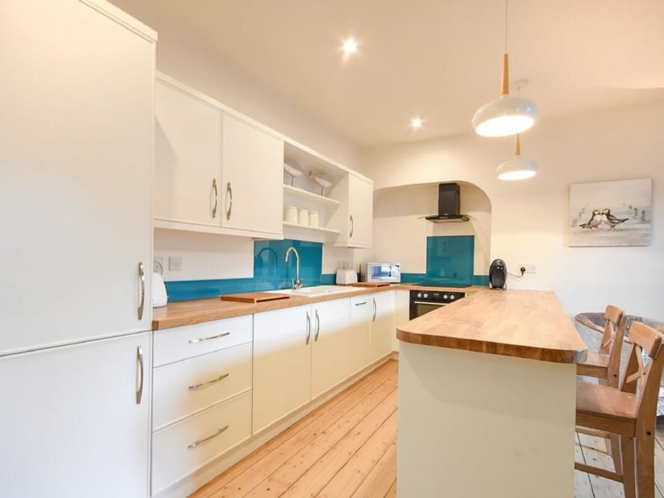 Fridge, dishwasher, electric kettle, toaster