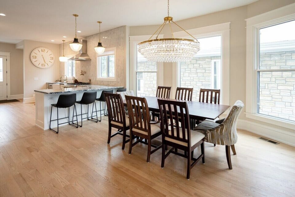 Dinning Area with seating for 12