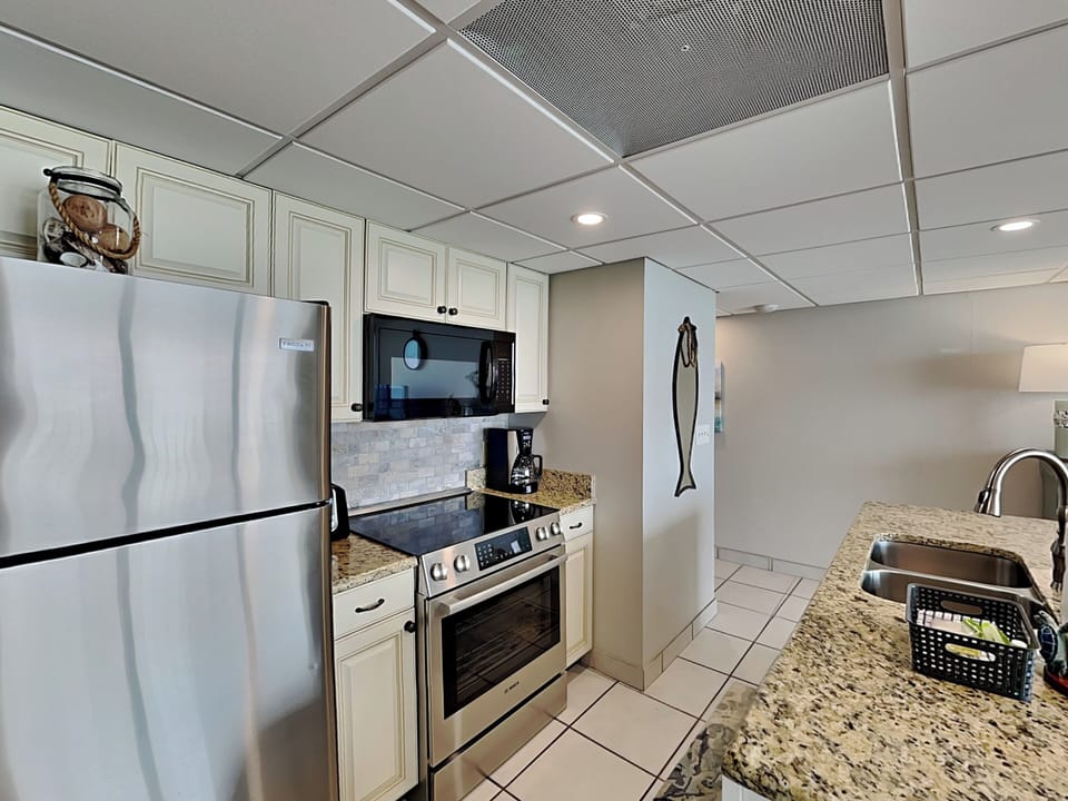 Kitchen - Modern Appliances