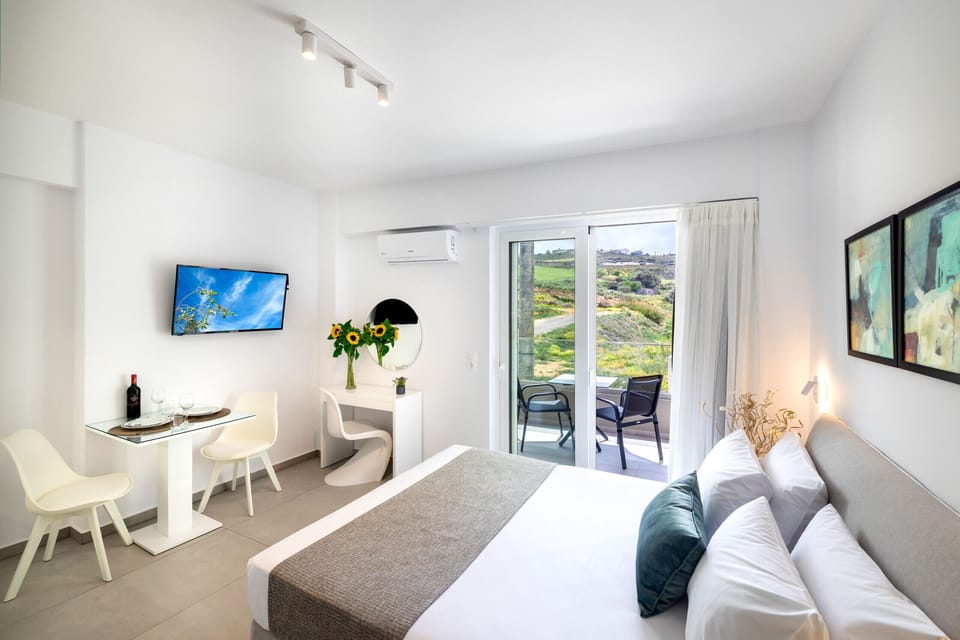 Creta Sun,102 Luxury Studio, Cozy Bedroom