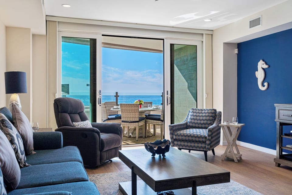 Living Room Looking To Outside Patio