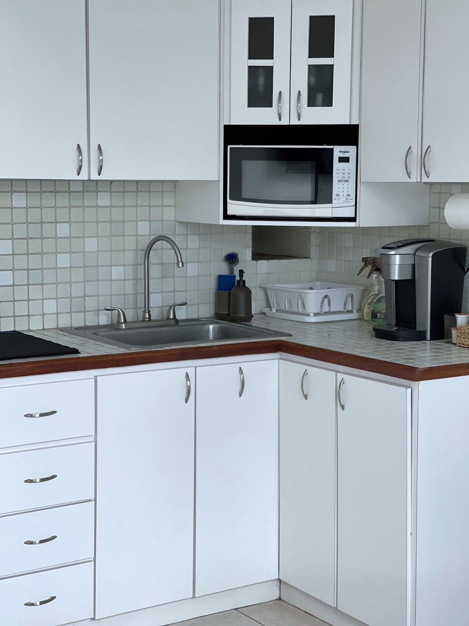 Kitchen area with all the essentials.