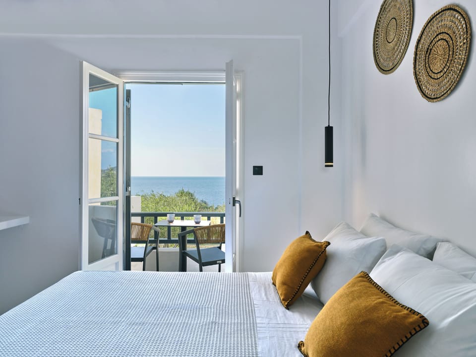 Deluxe Triple Room | Terrace/patio