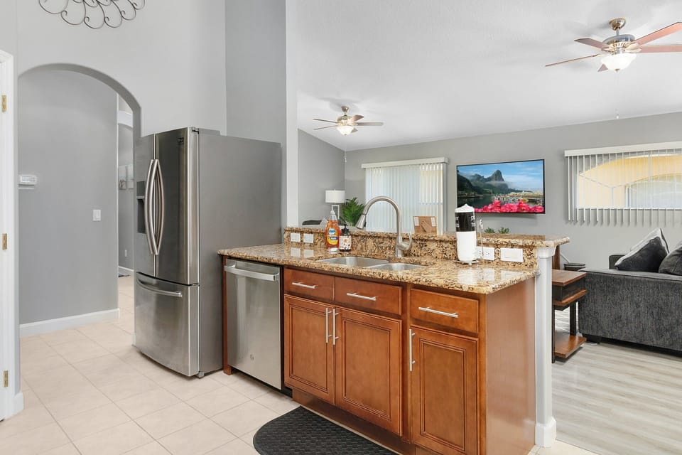 Spacious kitchen with all the amenities needed to enjoy your stay