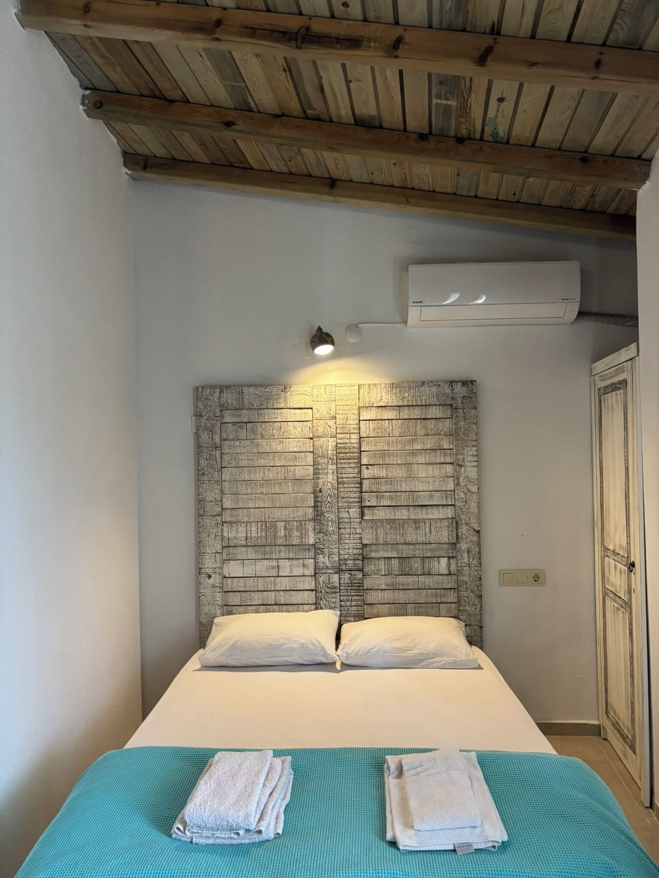 Double or Twin Room | Free WiFi