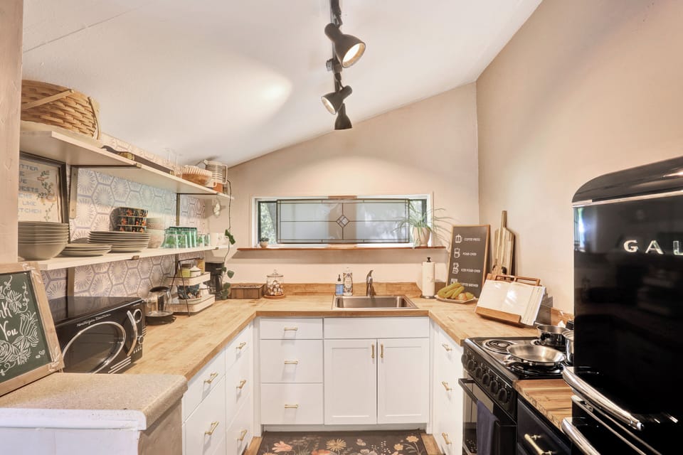 Full Kitchen
