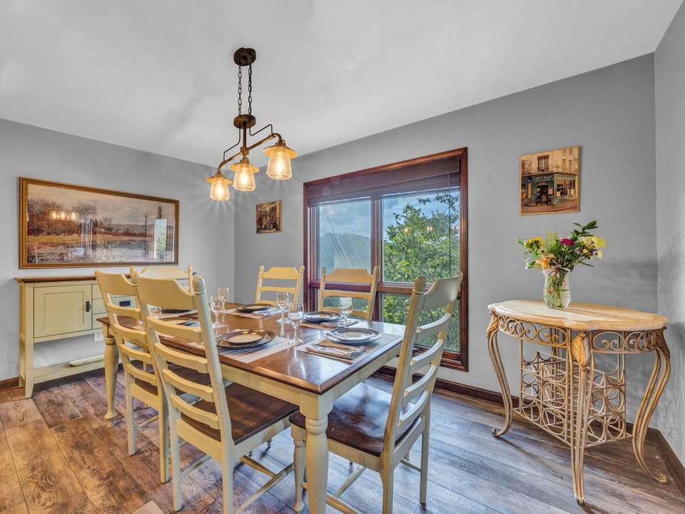 Beautiful country style dinning table seats six, perfect for shared meals 