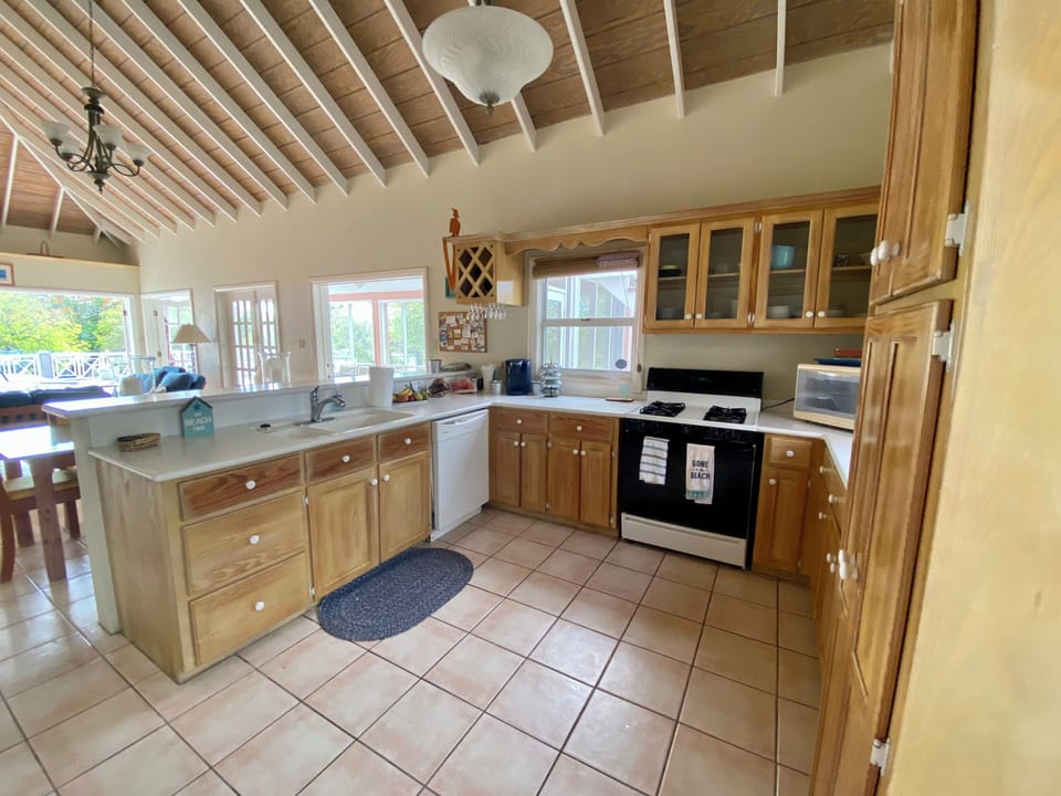 Full Kitchen