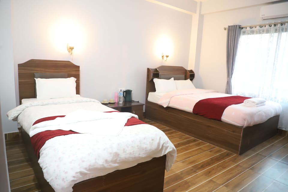 Luxury Room | Desk, laptop workspace, soundproofing, free WiFi