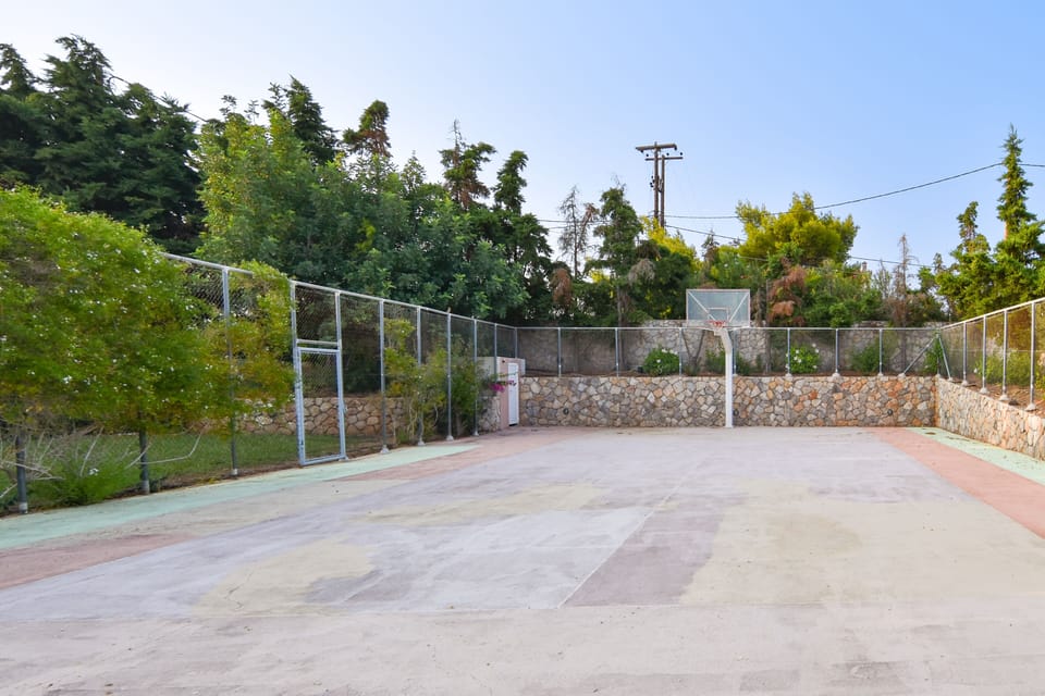 Sport court