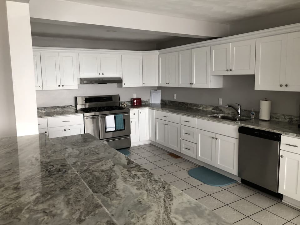 Cottage, 4 Bedrooms | Private kitchen | Fridge, oven, coffee/tea maker