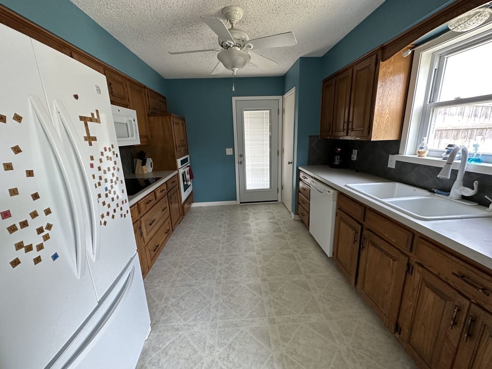 Fully equipped kitchen with everything you need for cooking and baking.  