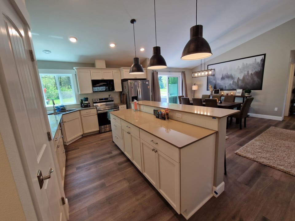 fully stocked kitchen