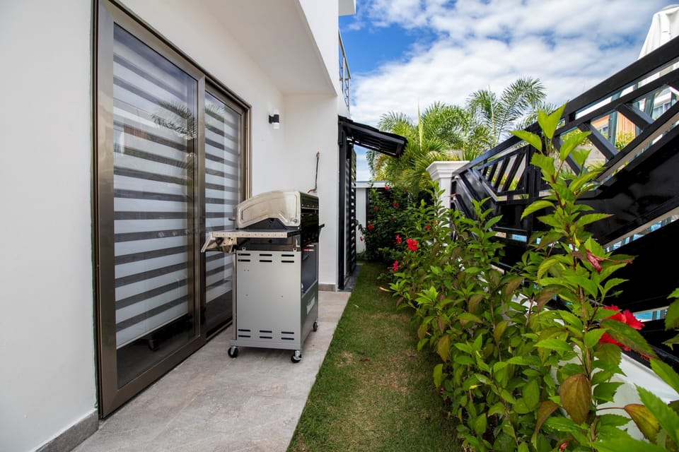 Take advantage of the outdoor BBQ area and spend quality time with your friends