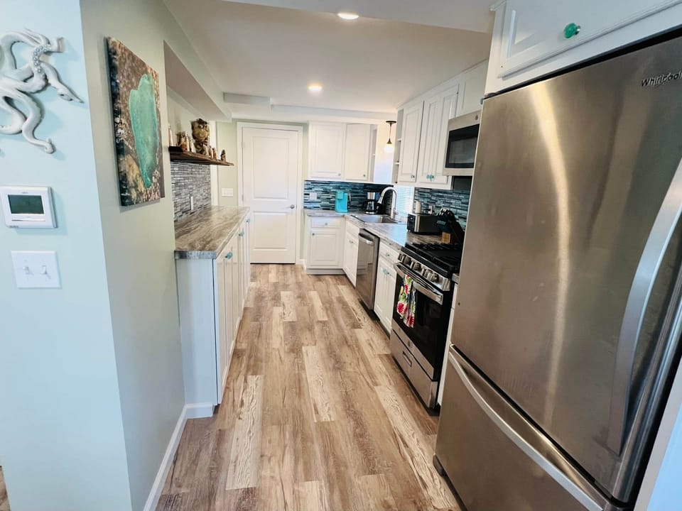 Kitchen with stainless apliances