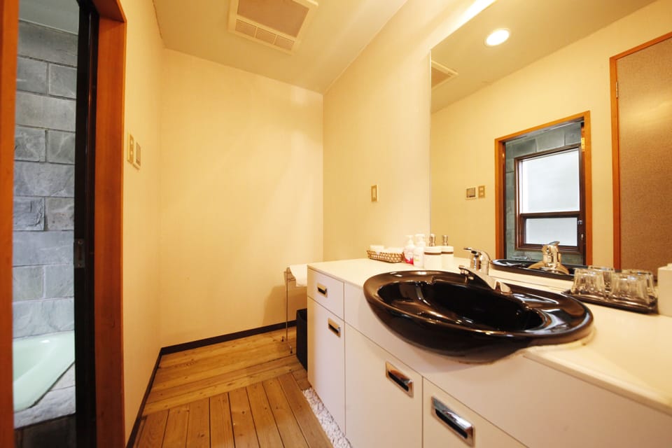 Free toiletries, hair dryer, slippers, bidet