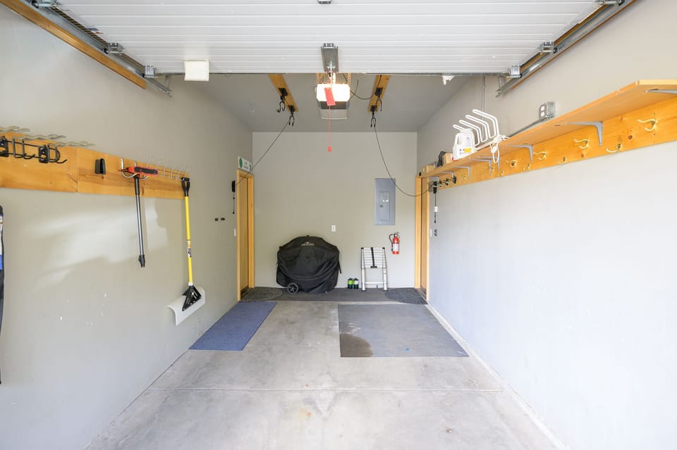 Single car heated garage
