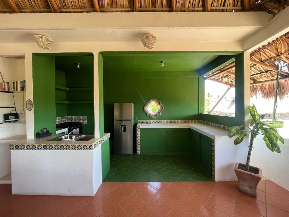 Basic Penthouse, Multiple Beds | Private kitchen