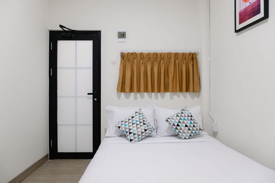 Standard Suite | Desk, free WiFi, bed sheets