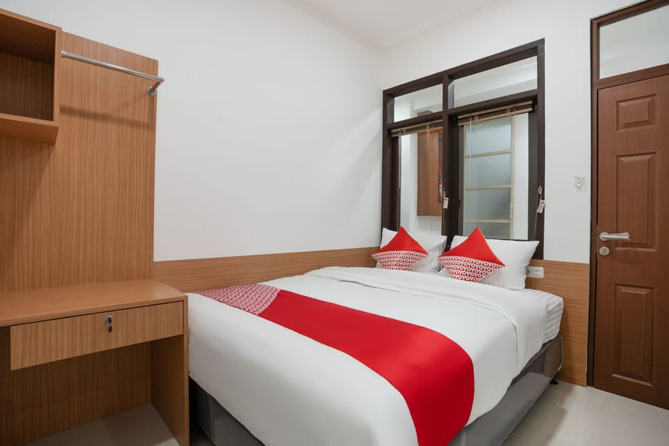 Standard Double Room | Soundproofing, free WiFi, bed sheets