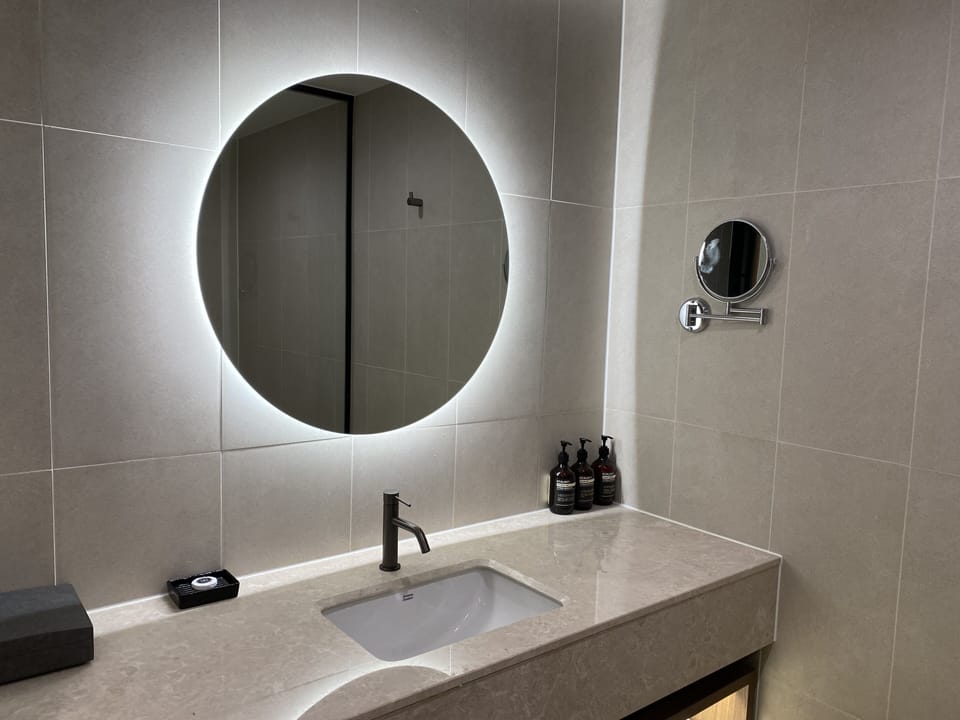 Deluxe Single Room | Desk, soundproofing, iron/ironing board, free WiFi