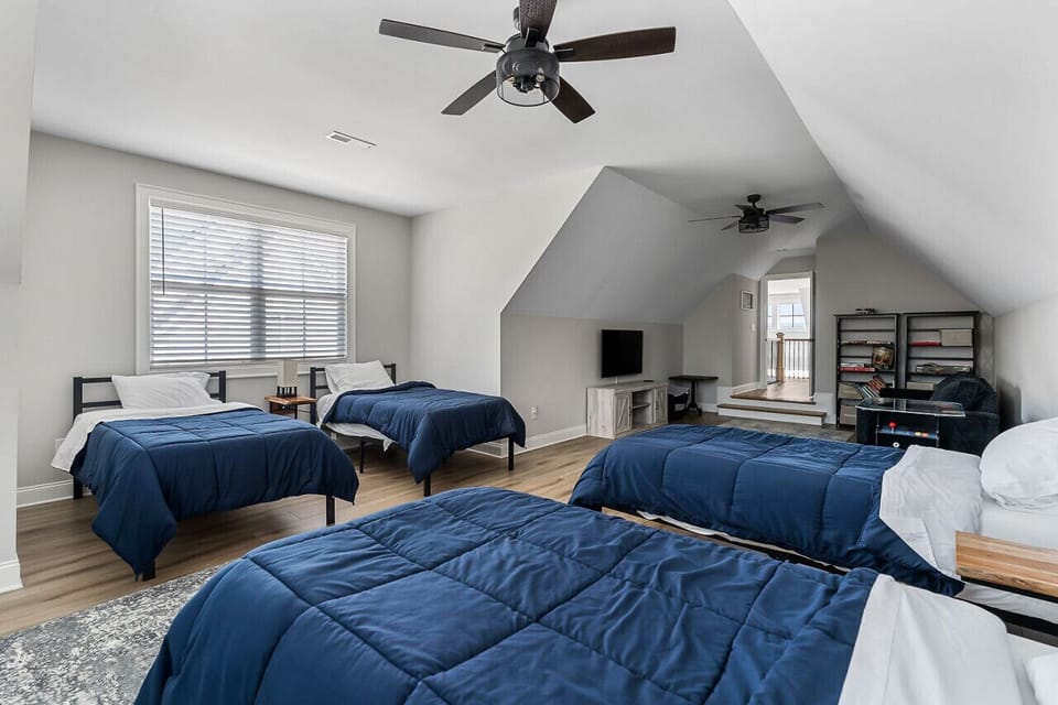 Upstairs Bedroom and Gaming Area
