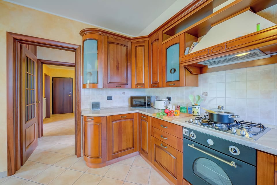 Standard House, 3 Bedrooms, Microwave (Il Sole Di Mirasole) | Private kitchen